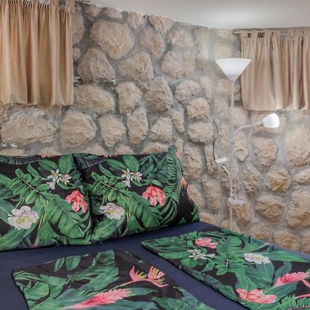 Apartments Tommi Драмаль Экстерьер фото